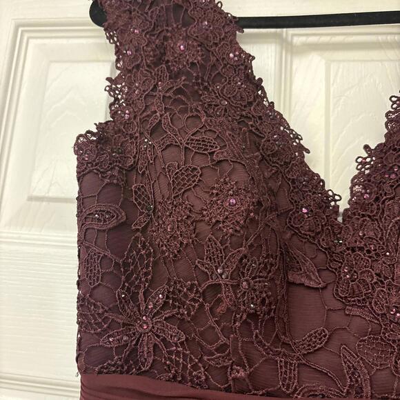 NWT  Social Occasions by Mon Cheri. Satin Sequin Mother Of Bride. Size 8. $398 - Picture 6 of 12